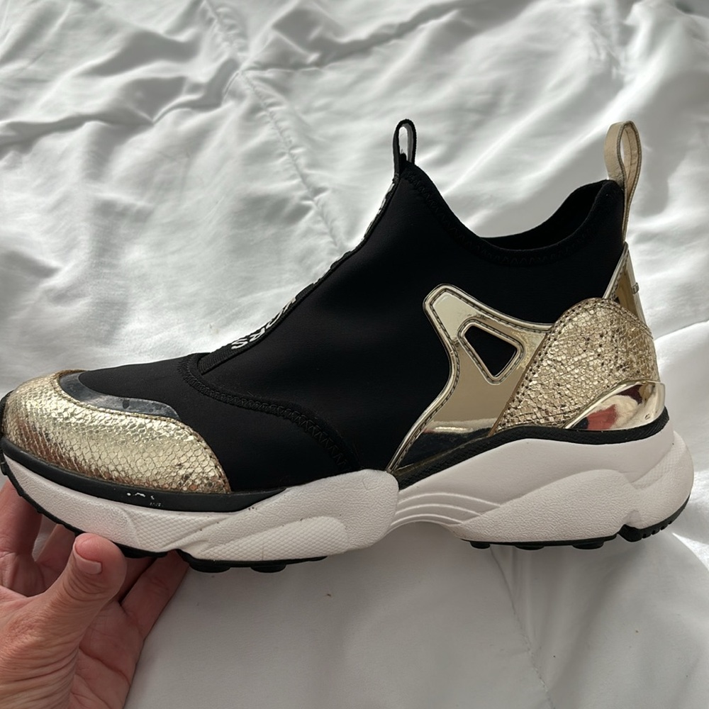 Michael kors willow slip on scuba sneaker black and gold size 8.5 - Picture 7 of 10